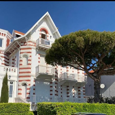 Chambre Sur La Falaise De Pontaillac Vaux-sur-Mer Exterior photo